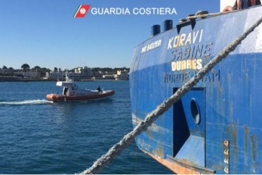 Un kamikaze nel porto di Otranto, ma era un'esercitazione