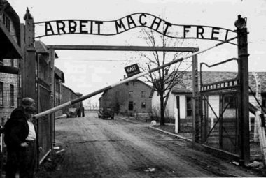 Giornata della Memoria, Il Vento del Nord al Commerciale di Galatina e ad Aradeo 