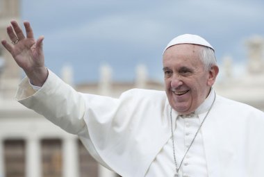 Gli auguri al Papa e la benedizione di Francesco