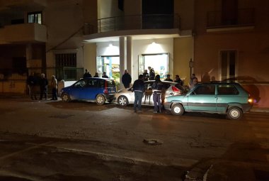 Tre auto coinvolte, una donna ferita