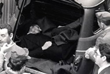 Uccisione di Aldo Moro. Nuovi miracoli… il sangue si trasforma in vernice!