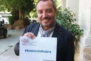  #RingraziaUnDocente