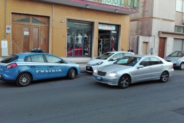 Rapina a Idea Moda in via Corigliano