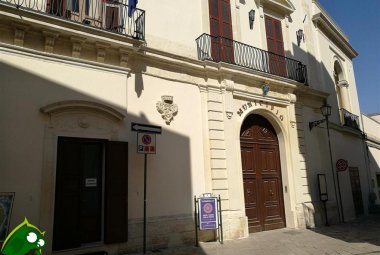 "Dalla testa imputridisce il pesce"