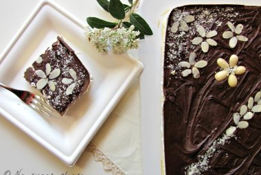 Semifreddo alle mandorle e cioccolato