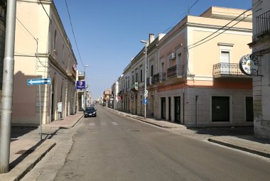 Investimento sfiorato sulle invisibili strisce pedonali di via Soleto a Galatina