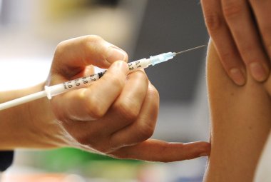 Vaccini, il Ministero manda istruzioni alle scuole