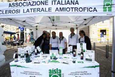 Vendute 12000 bottiglie di Barbera a sostegno dell'Associazione Italiana Sclerosi Laterale Amiotrofica