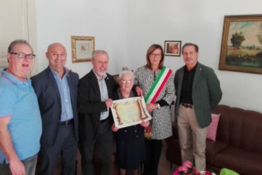 I cento anni di nonna Sara