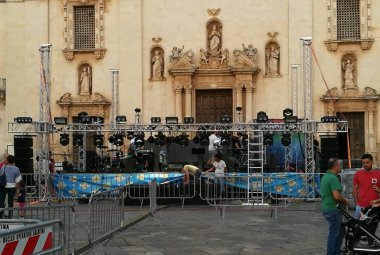 Le iniziative per Natale siano fatte tutelando il Centro Antico