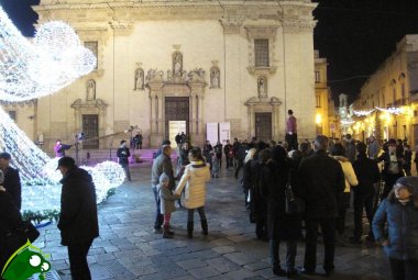 "I negozi si raggiungono a piedi e, se la mercanzia è valida, le passeggiate si fanno volentieri"