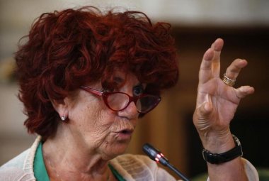 In un test per studenti di medicina l'omosessualità trattata come una malattia. La ministra bacchetta l'autore