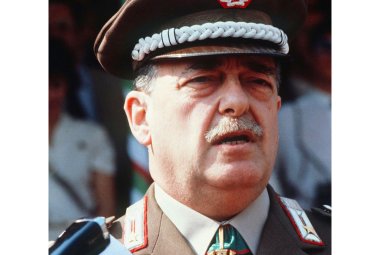 “Dalla Chiesa. Storia del generale dei carabinieri che sconfisse il terrorismo e morì a Palermo ucciso dalla mafia”