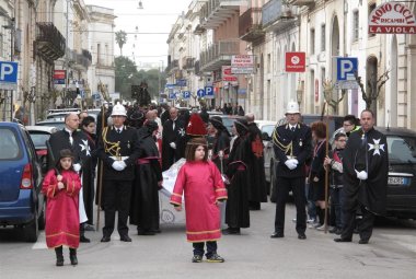 Migliaia di persone alla processione dell'Addolorata