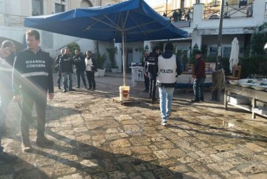 Sequestri preventivi di zone del mercato ittico di Gallipoli