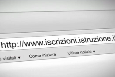 Scuola, al via da oggi le iscrizioni online