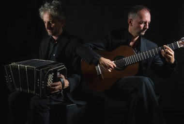 I concerti degli Amici della Musica cominciano con il Duo Leone (chitarra) – Bongianino (bandoneon)