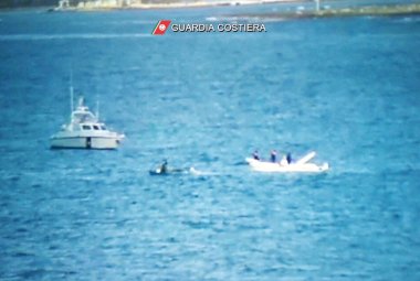 Pescatore di frodo arrestato nell'area marina protetta di Porto Cesareo