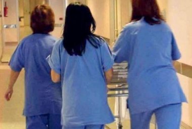 "Stabilizzare gli infermieri precari"