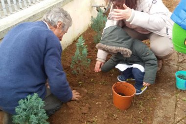 “Adotto il mio giardino e pianto gli alberi con nonno Gigi"