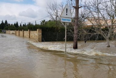 Il canale dell'Asso esonda nuovamente, soccorsi cinque automobilisti