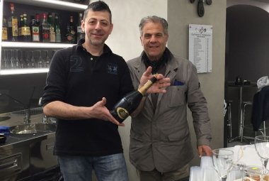 Riapre l'Oasi bar e festeggia i suoi primi 50 anni