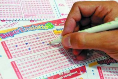 Vinti a Lecce 14000 euro con un 5 al SuperEnalotto