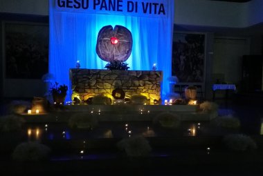 "Un giorno sull’altare di una chiesa"
