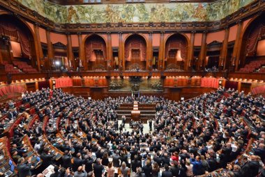 Venti di guerra politica