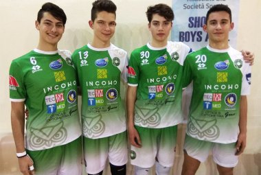 Tre allievi del vivaio con la Showy in serie C