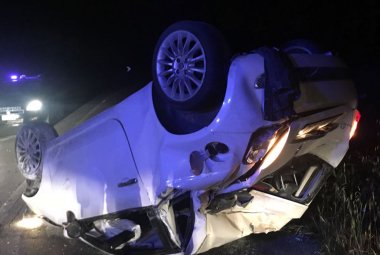 Auto si ribalta sulla Noha-Galatina, ferita la giovane guidatrice
