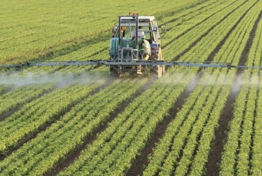 L'Ordine dei Medici chiede un continuo monitoraggio dei prodoti chimici usati in agricoltura