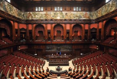 Essenzialità democratica