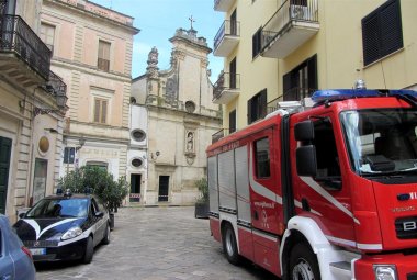 L'Addolorata cade in pezzi, intervengono i Vigili del Fuoco