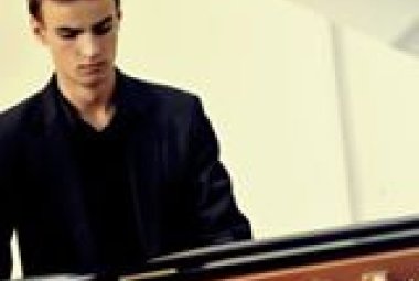 Il pianista polacco Dominik Wizjan chiude la Stagione Concertistica degli Amici della Musica di Galatina