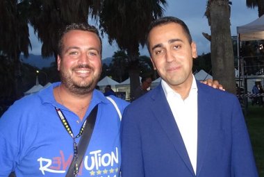 Il M5S di Galatina in piazza per illustrare il programma del futuro governo