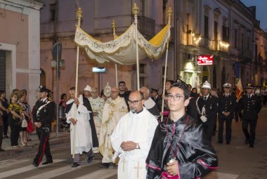 "Cristo vivo e vero" per le strade di Galatina