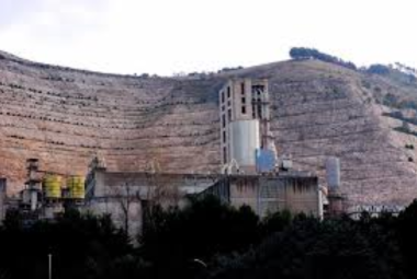 Colacem acquisisce la cementeria di Maddaloni e la affida all'ex-direttore dello stabilimento di Galatina
