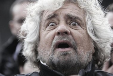 "Xylella fastidiosa una gigantesca bufala?" Il Consiglio regionale pronto a denunciare Beppe Grillo