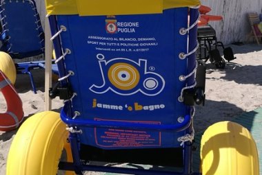 “Il mare è di tutti”, sedie Job nelle spiagge libere di Otranto
