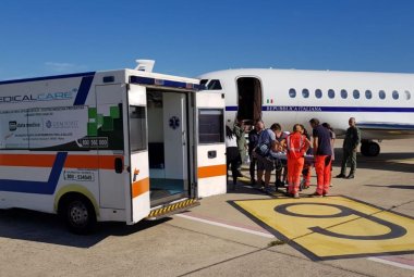 Due voli sanitari dell'Aeronautica Militare