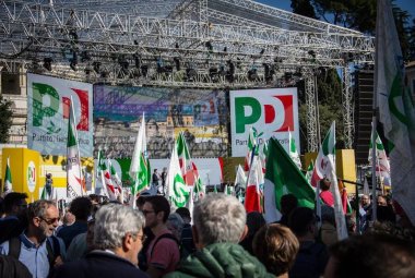 Il PD di Galatina discute in piazza sull'Ospedale 
