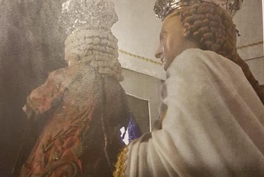 La Statua della Madonna del Carmine e lo stendardo della confraternita hanno bisogno di urgenti restauri
