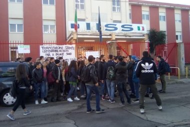 "Condizioni igieniche inaccettabili, la Provincia intervenga al 'Falcone e Borsellino' di Galatina