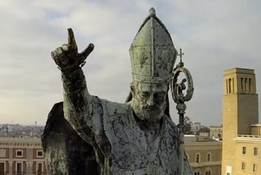 La statua di Sant'Oronzo sarà restaurata al coperto