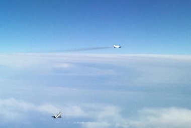 Aereo australiano perde il contatto radio e viene intercettato da due caccia italiani
