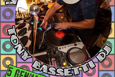 Tony Bassetti Deejay al Levèra
