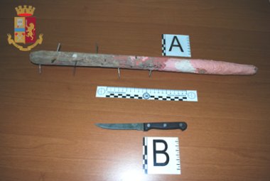 Allontanato da casa 75enne violento
