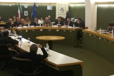 "Più che discutibile trasferire le 'eccellenze' della Scuola di volo da Galatina a Decimomannu"