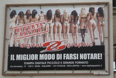 Dodici 'scandalosi culetti'? 